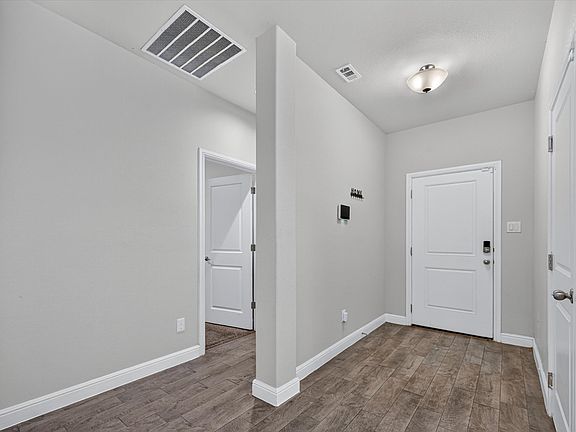 4th image of 2405 Pambrooke Ln