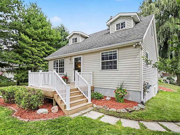 2nd image of 4726 Rosedale Ct