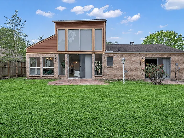 8206 Debbie Gay Dr — Photo 36