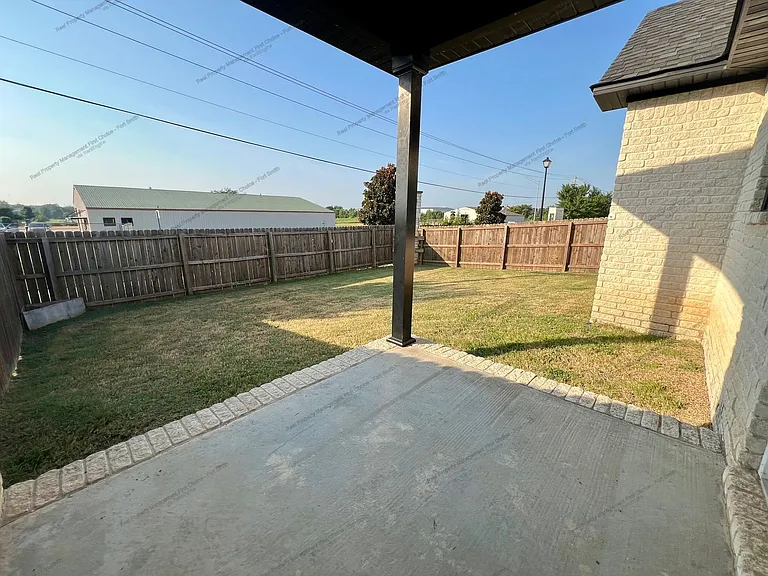 6809 Maribette Rd — Photo 23