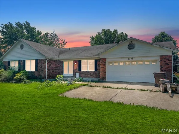 2592 W Highway U, Hawk Point, MO 63349