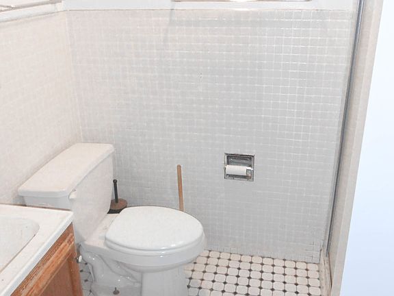 4th image of 4535 N Leavitt St #4541