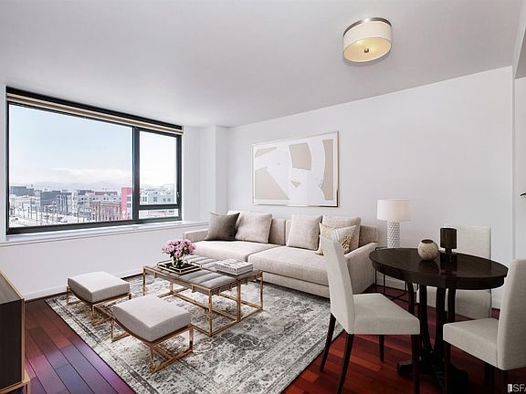 3rd image of 260 King St Unit 545
