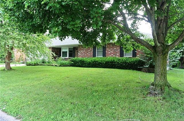 1st image of 1415 Primrose Ln