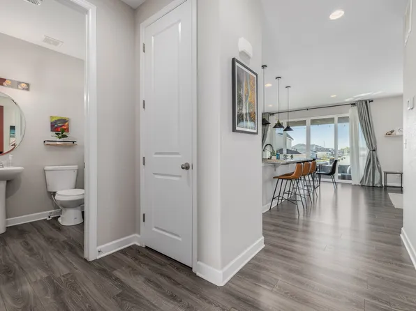 10406 Akron St, Commerce City, CO 80640