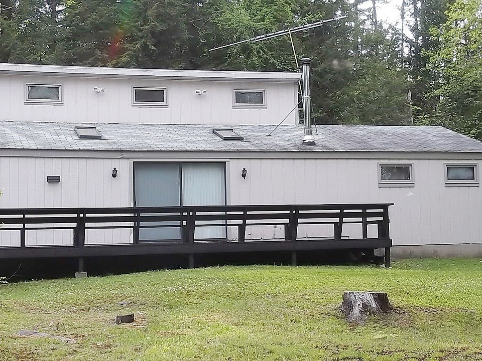 2nd image of 17 Eagle Ln #3
