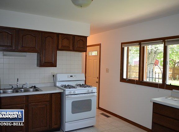 4th image of 2506 Fairway Dr