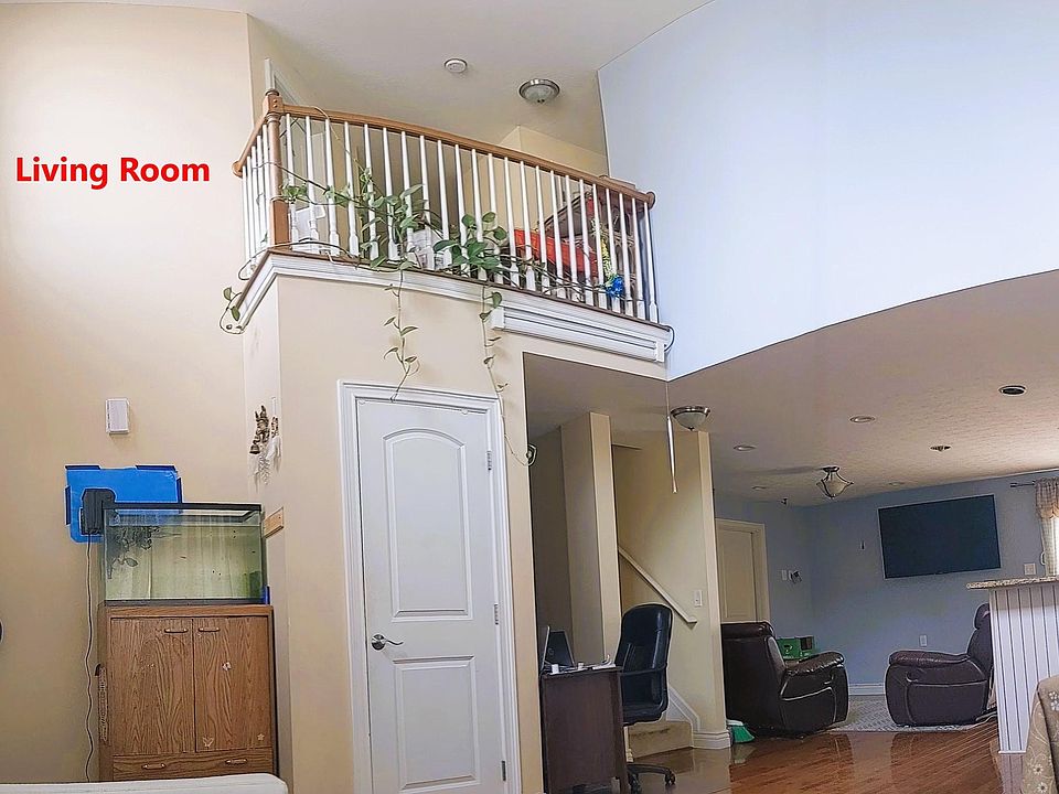 1st image of 1077 Green Knoll Dr