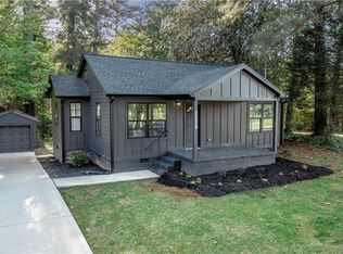 2107 Pinehurst Dr, East Pt, GA 30344