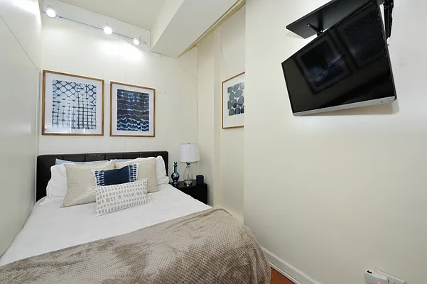 Rented by Corcoran | media 60