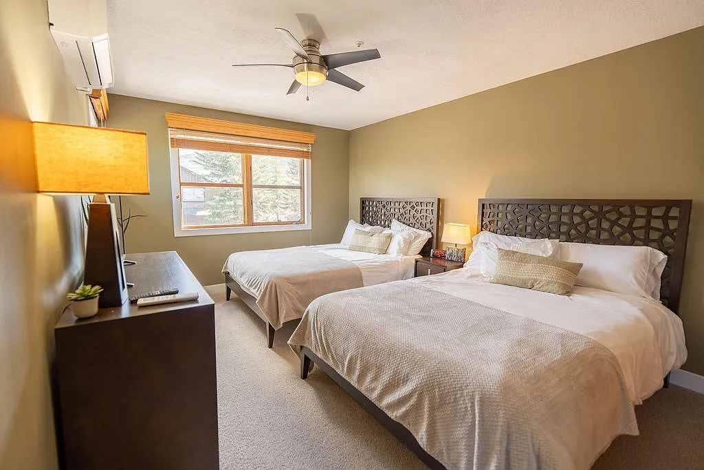 2 bed, 1596 sqft, $4,500 — Photo 4