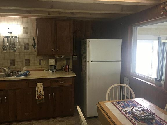 5th image of 2671 S Shore Dr