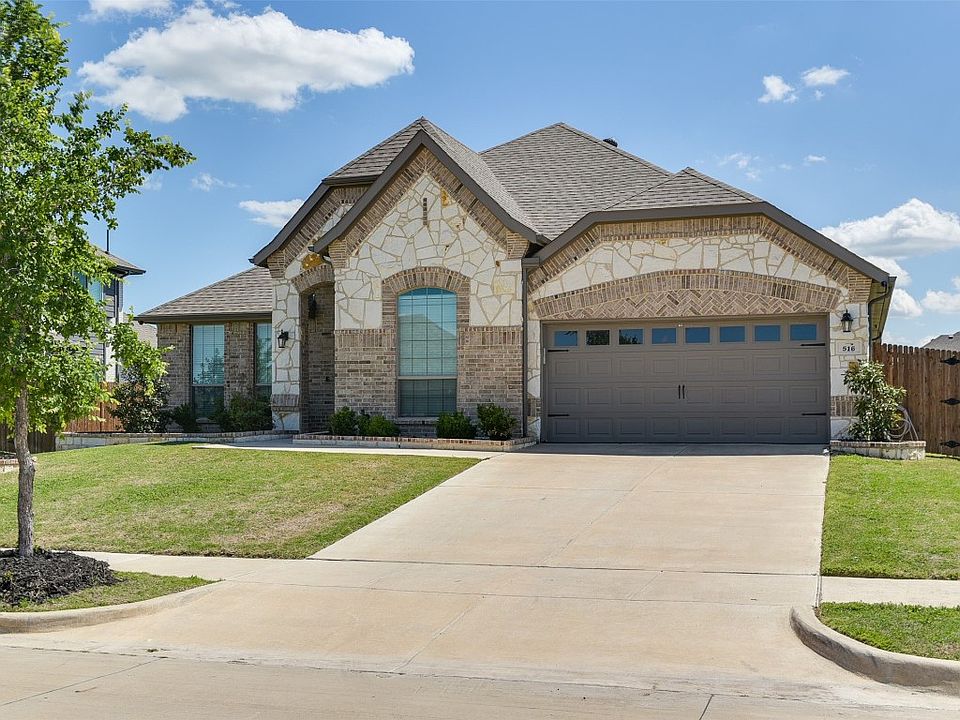 1st image of 516 Strait Ln