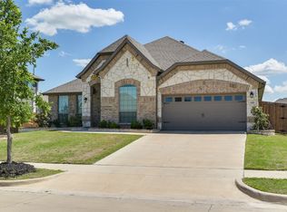 516 Strait Ln, Waxahachie, TX 75165
