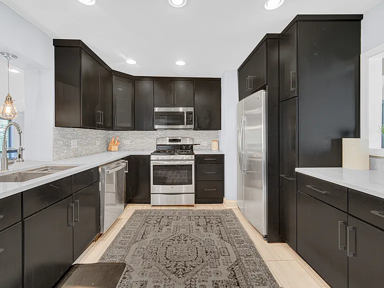 23327 N Wildwood Ln — Photo 8