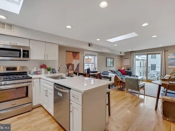 1522 Mount Vernon St #3, Philadelphia, PA 19130