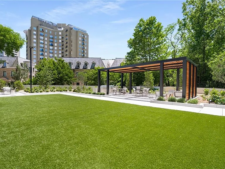 2660 Peachtree Rd NW #18G — Photo 27