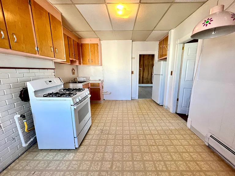 42 Everett St #3 — Photo 3