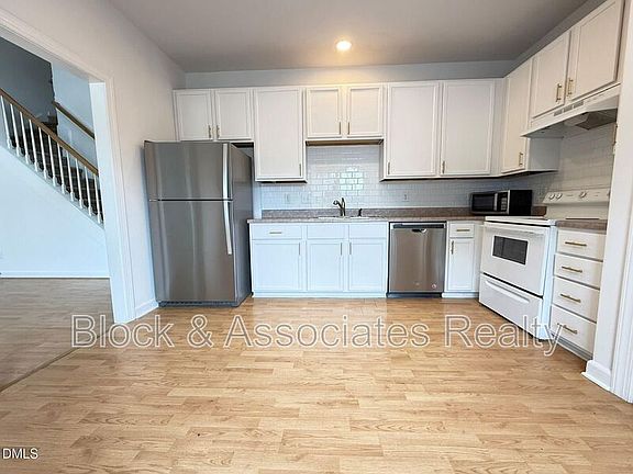 5th image of 2701 Sterling Park Dr