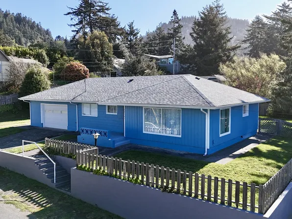 29761 Sutton St, Gold Beach, OR 97444