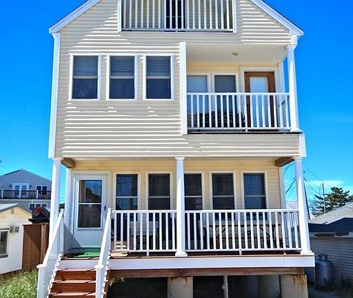 2nd image of 151 D Taylor Ave