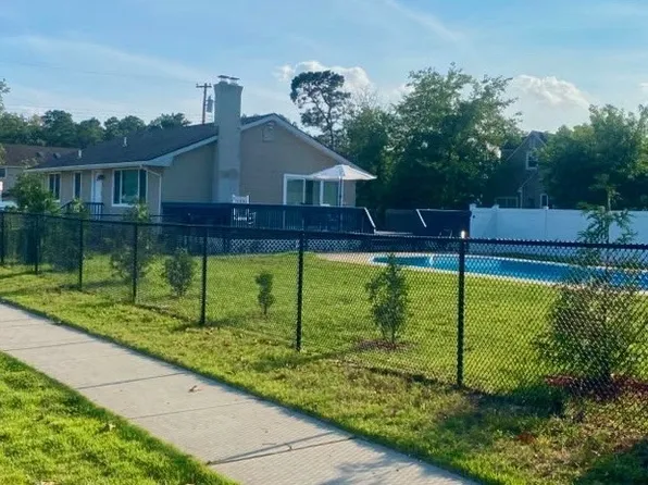 200 Lake St, Lakehurst, NJ 08733