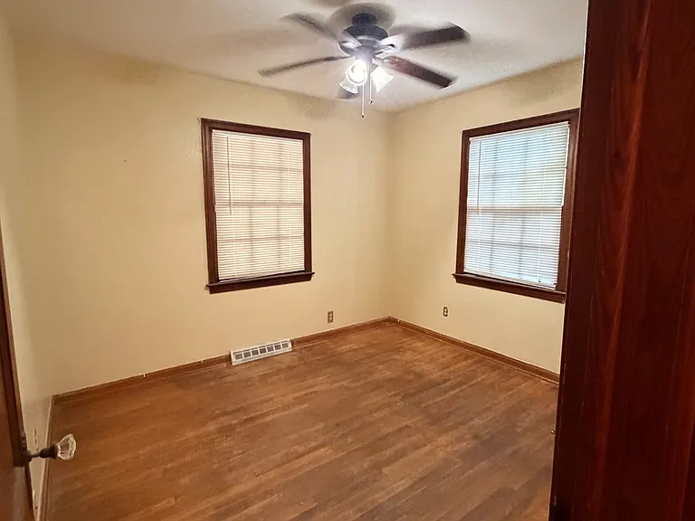 425 Laurina St — Photo 8