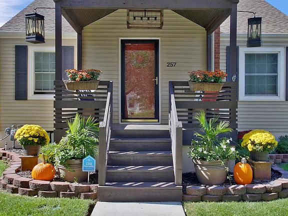 3rd image of 257 N Clarence St