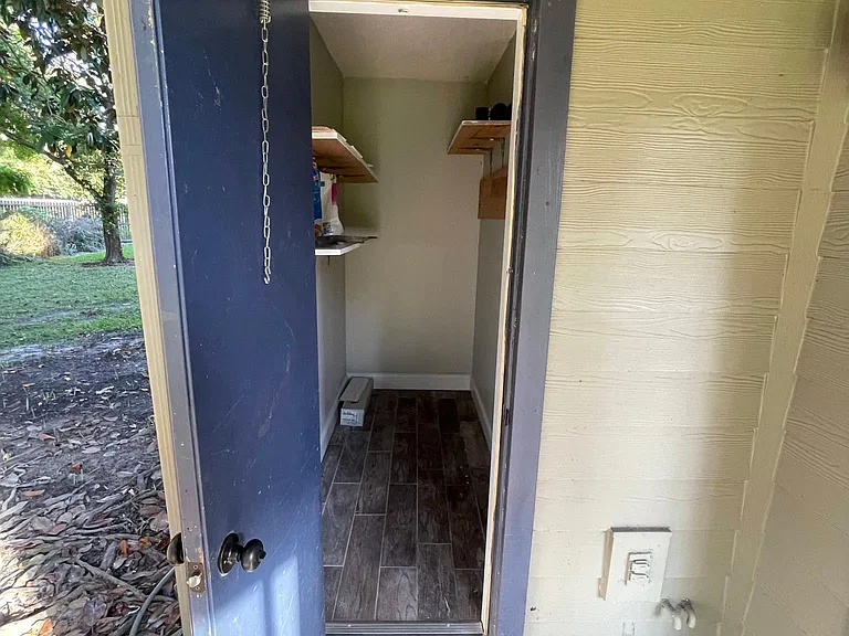 937 Birmingham Ct #105 — Photo 16