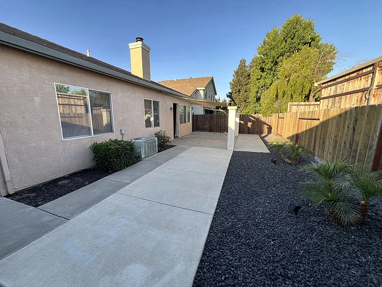 1850 Exeter Dr — Photo 19