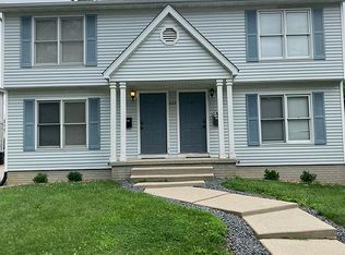 822 E Jefferson St, Bloomington, IL