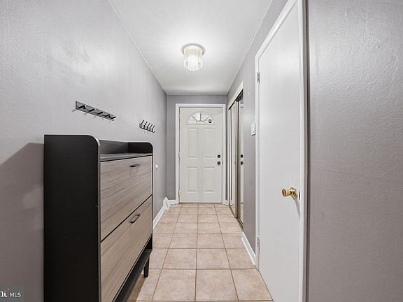 3rd image of 134 Crum Creek Dr