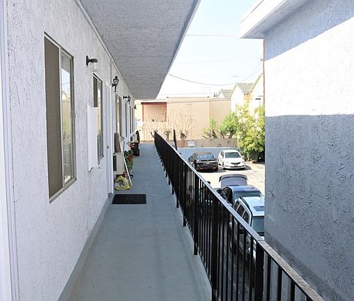 3rd image of 317 Western Ave