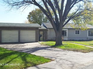 320 E 5th St, Miller, SD 57362