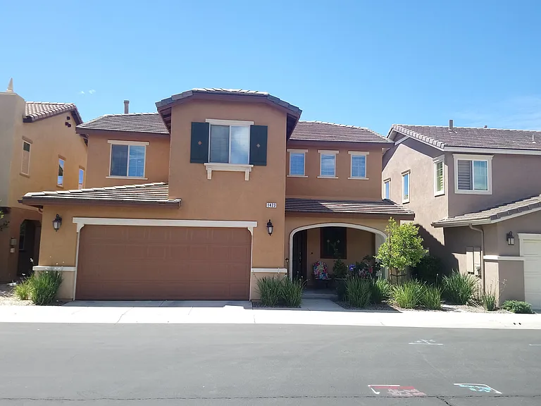 1423 Silverberry Ln — Photo 8