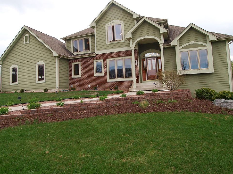 1st image of 265 Upper Woodford Cir