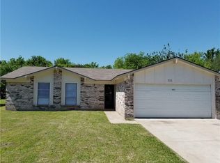 305 Cedar St, Wilmer, TX