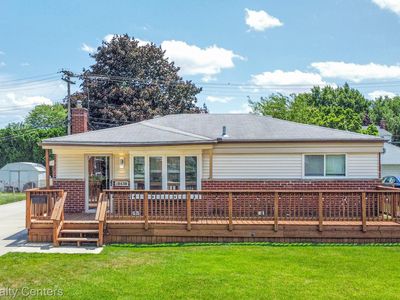 18630 Woodbine St, Fraser, MI, 48026