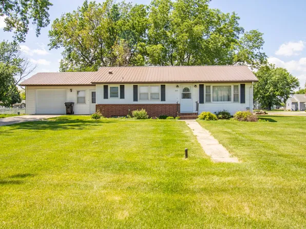 503 Barton Ave, Doon, IA 51235