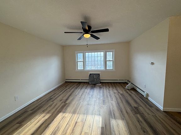 3rd image of 509 Burnside Ave #14