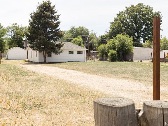 2nd image of 256 S 2nd Avenue