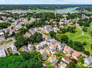 8 1/2 Myrtle Sq, Gloucester, MA 01930