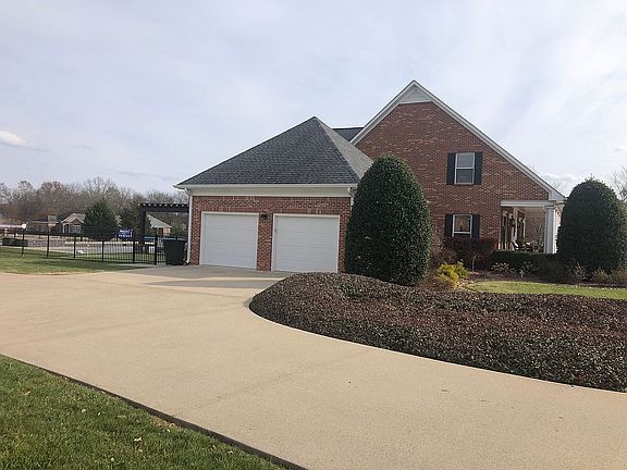 2nd image of 110 Fairway View Dr