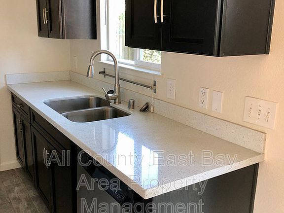 4th image of 37022 Locust St #C