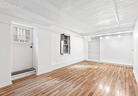 4th image of 212 W 16th St #1R