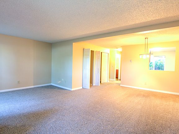 4th image of 23917 12th Pl S APT 2502