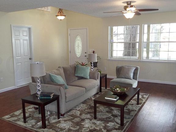 Livingroom view 2