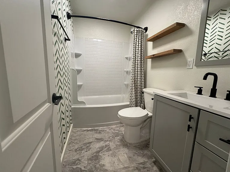 5714 Traffic Way — Photo 23