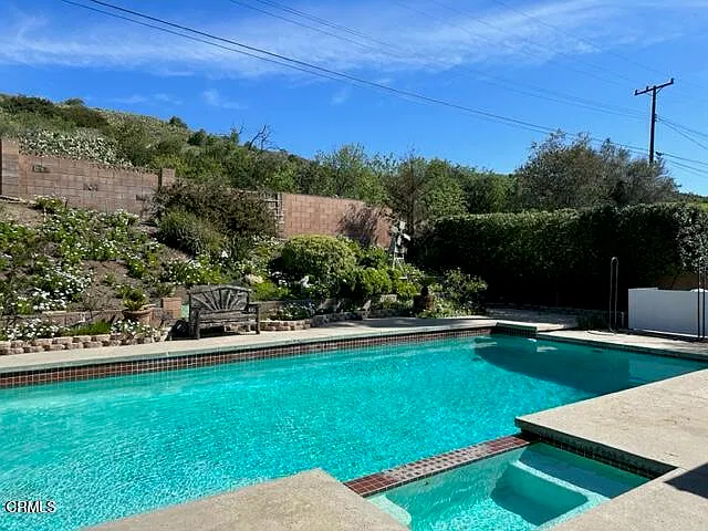 5 bed, 3.0 bath, 2504 sqft, $5,500 — Photo 3