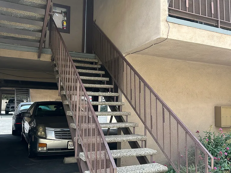 1580 College View Dr — Photo 15